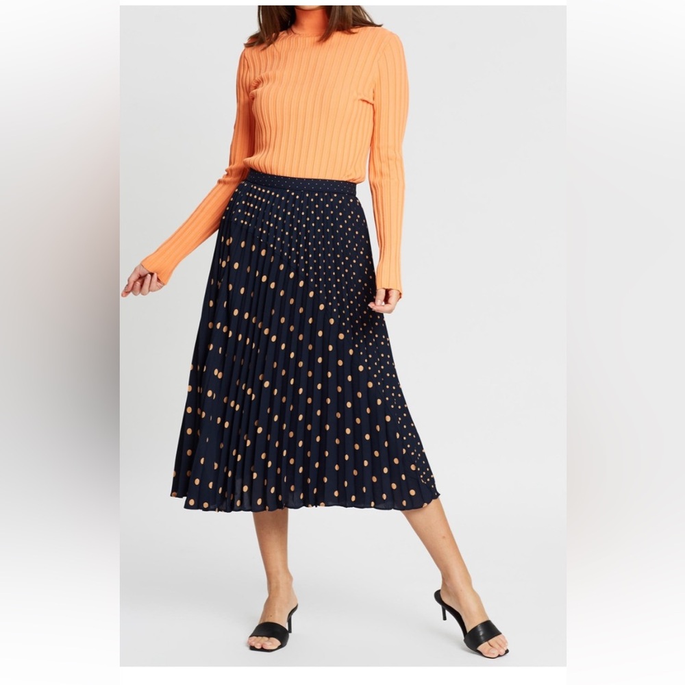 NWT Banana Republic Petite Polka dot pleated midi skirt